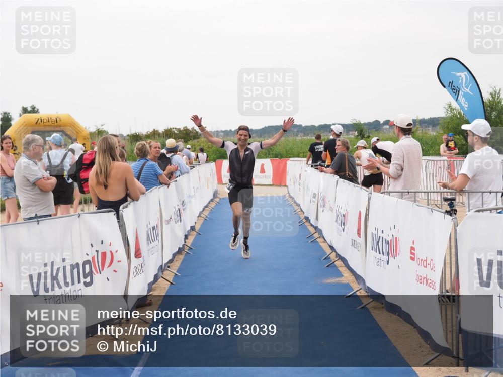 22.06.2025 - Viking Triathlon MichiJ http://msf.ph/oto/8133039 22.06.2025 15:52:50 Ziel 463 meine-sportfotos.de