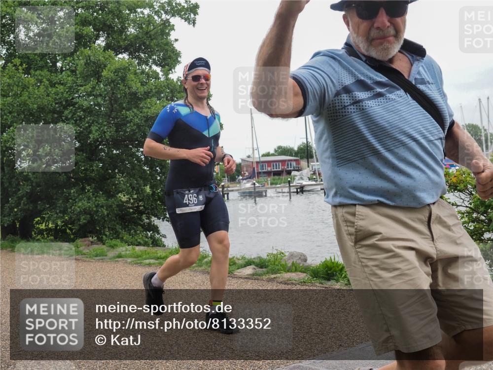 22.06.2025 - Viking Triathlon KatJ http://msf.ph/oto/8133352 22.06.2025 15:46:39 Laufen 496 meine-sportfotos.de
