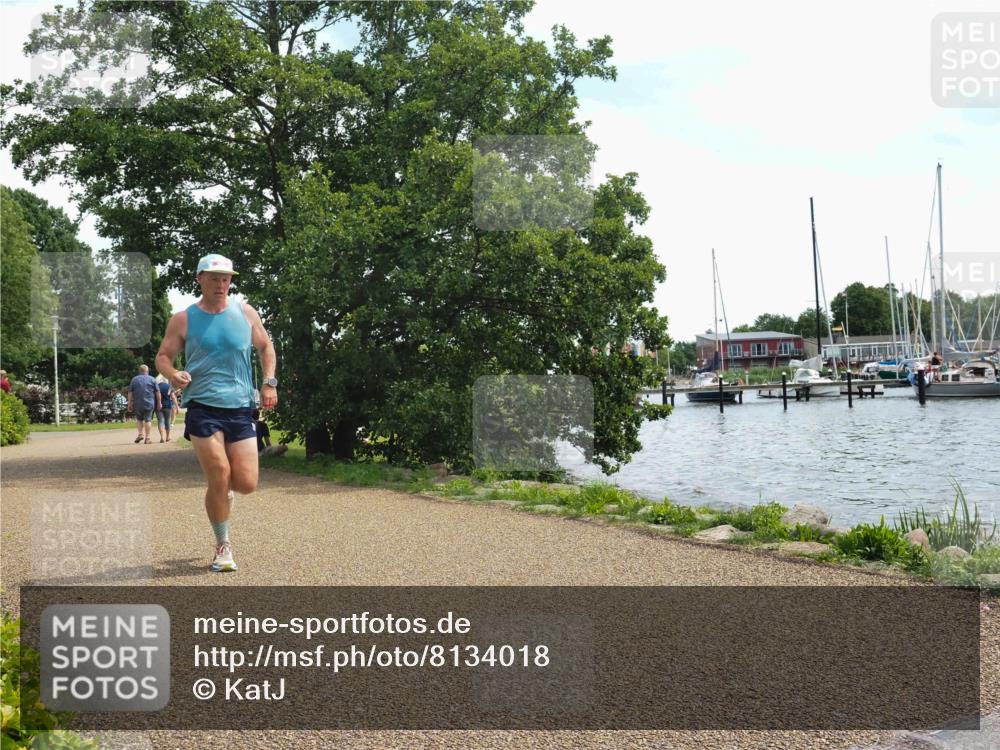 22.06.2025 - Viking Triathlon KatJ http://msf.ph/oto/8134018 22.06.2025 13:18:57 Laufen 617 meine-sportfotos.de