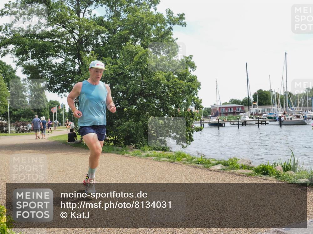 22.06.2025 - Viking Triathlon KatJ http://msf.ph/oto/8134031 22.06.2025 13:18:57 Laufen 617 meine-sportfotos.de