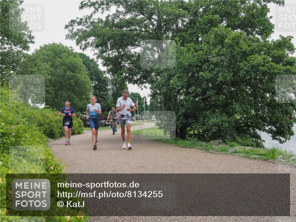 22.06.2025 - Viking Triathlon KatJ http://msf.ph/oto/8134255 22.06.2025 15:58:18 Laufen 359, 498 meine-sportfotos.de