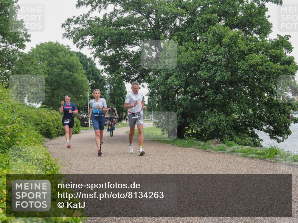 22.06.2025 - Viking Triathlon KatJ http://msf.ph/oto/8134263 22.06.2025 15:58:19 Laufen 359, 470, 498 meine-sportfotos.de