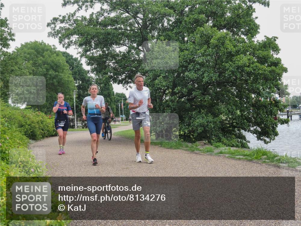22.06.2025 - Viking Triathlon KatJ http://msf.ph/oto/8134276 22.06.2025 15:58:19 Laufen 359, 470, 498 meine-sportfotos.de