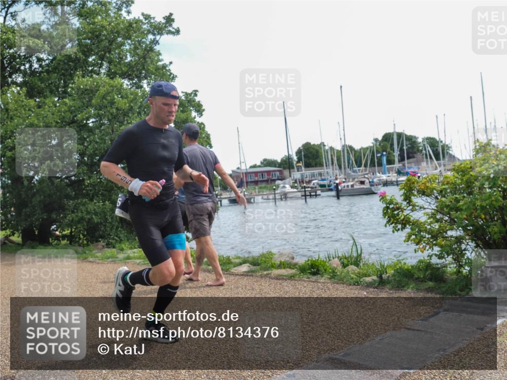 22.06.2025 - Viking Triathlon KatJ http://msf.ph/oto/8134376 22.06.2025 13:19:46 Laufen 195, 554 meine-sportfotos.de