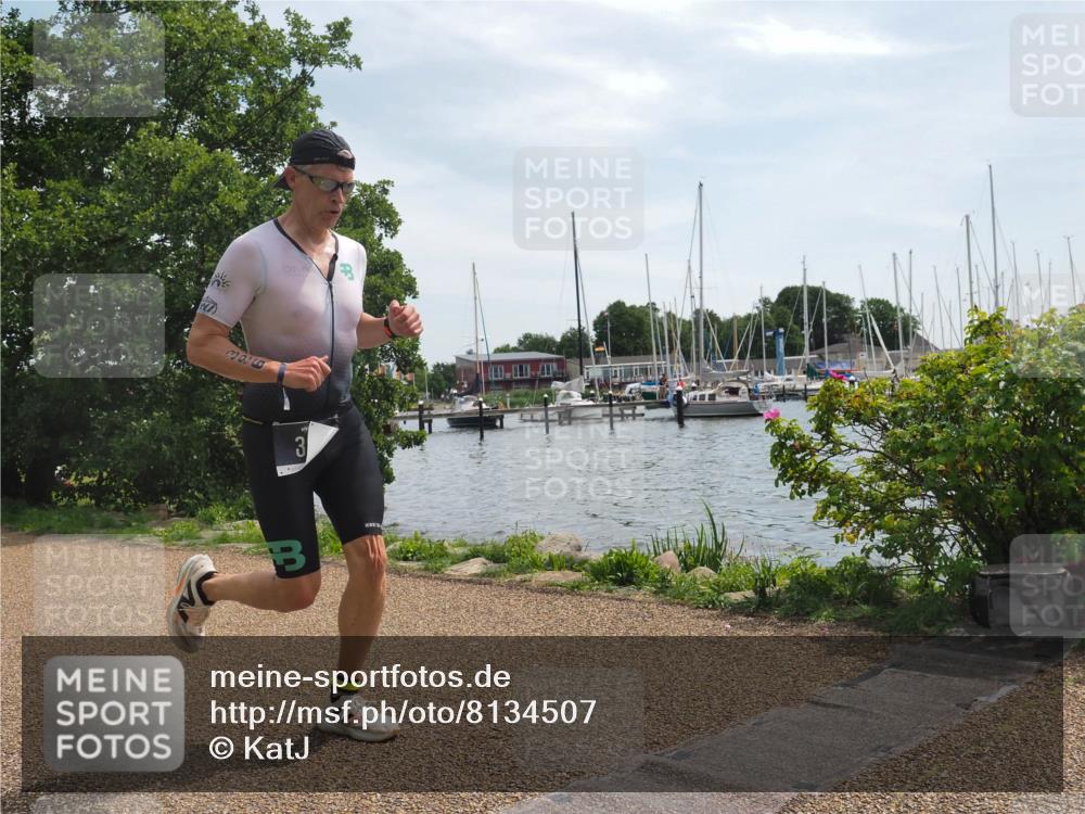 22.06.2025 - Viking Triathlon KatJ http://msf.ph/oto/8134507 22.06.2025 13:20:10 Laufen 386 meine-sportfotos.de