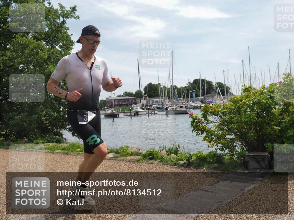 22.06.2025 - Viking Triathlon KatJ http://msf.ph/oto/8134512 22.06.2025 13:20:10 Laufen 386 meine-sportfotos.de