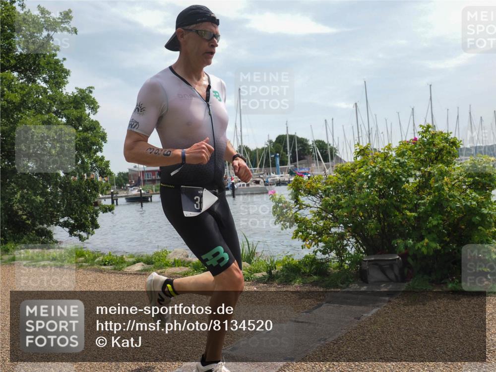 22.06.2025 - Viking Triathlon KatJ http://msf.ph/oto/8134520 22.06.2025 13:20:10 Laufen 386 meine-sportfotos.de