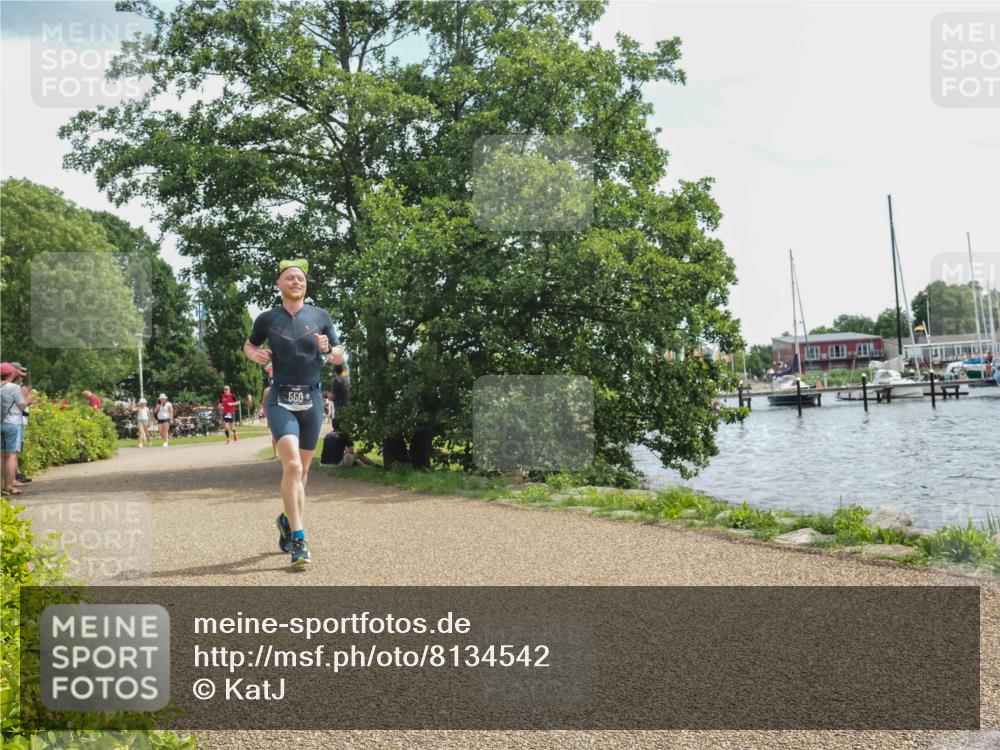 22.06.2025 - Viking Triathlon KatJ http://msf.ph/oto/8134542 22.06.2025 13:20:19 Laufen 550 meine-sportfotos.de