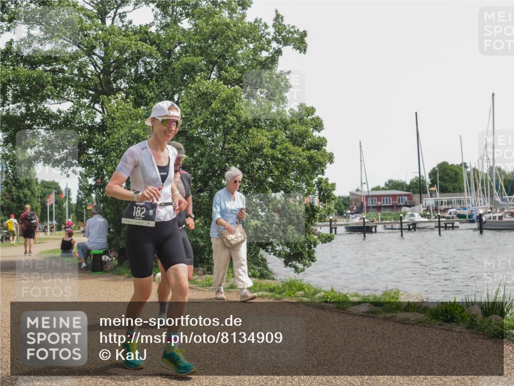 22.06.2025 - Viking Triathlon KatJ http://msf.ph/oto/8134909 22.06.2025 14:16:53 Laufen 34, 128, 182, 546 meine-sportfotos.de