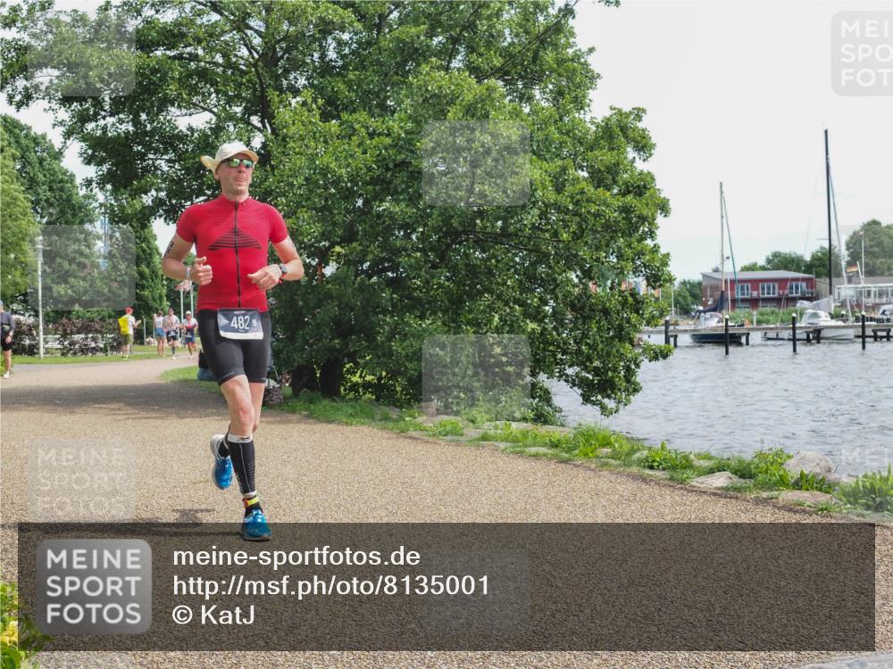 22.06.2025 - Viking Triathlon KatJ http://msf.ph/oto/8135001 22.06.2025 14:17:49 Laufen 482 meine-sportfotos.de