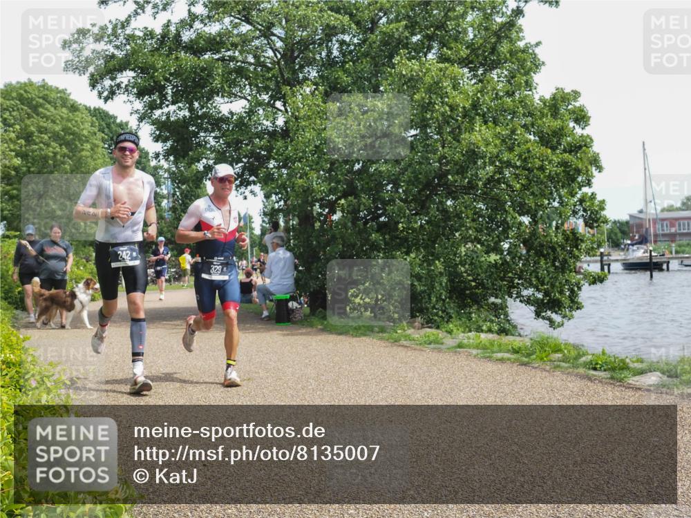 22.06.2025 - Viking Triathlon KatJ http://msf.ph/oto/8135007 22.06.2025 14:17:59 Laufen 242, 329 meine-sportfotos.de