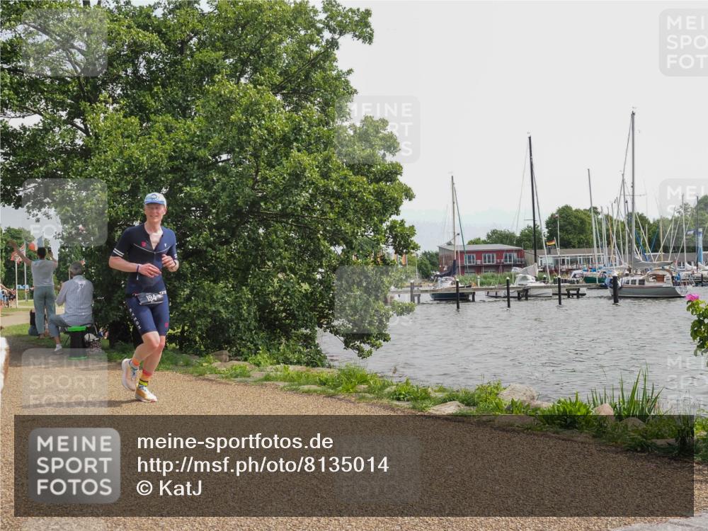 22.06.2025 - Viking Triathlon KatJ http://msf.ph/oto/8135014 22.06.2025 14:18:05 Laufen 194 meine-sportfotos.de