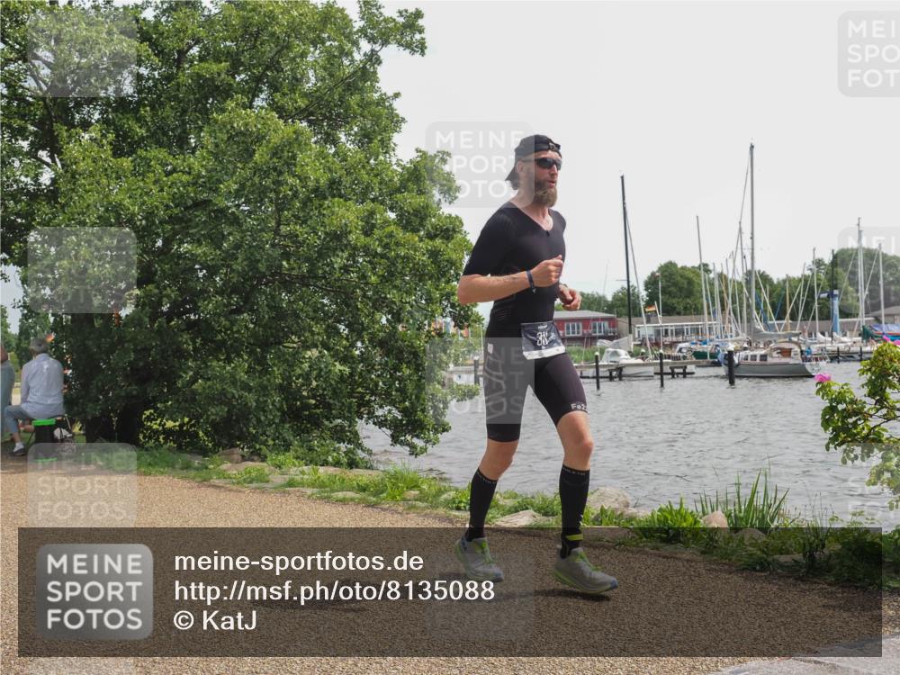 22.06.2025 - Viking Triathlon KatJ http://msf.ph/oto/8135088 22.06.2025 14:18:57 Laufen 311 meine-sportfotos.de