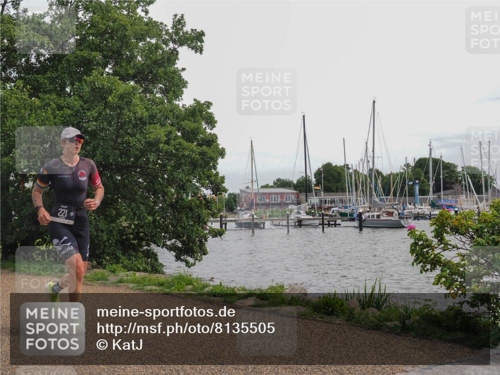 22.06.2025 - Viking Triathlon KatJ http://msf.ph/oto/8135505 22.06.2025 14:24:35 Laufen 196, 221 meine-sportfotos.de