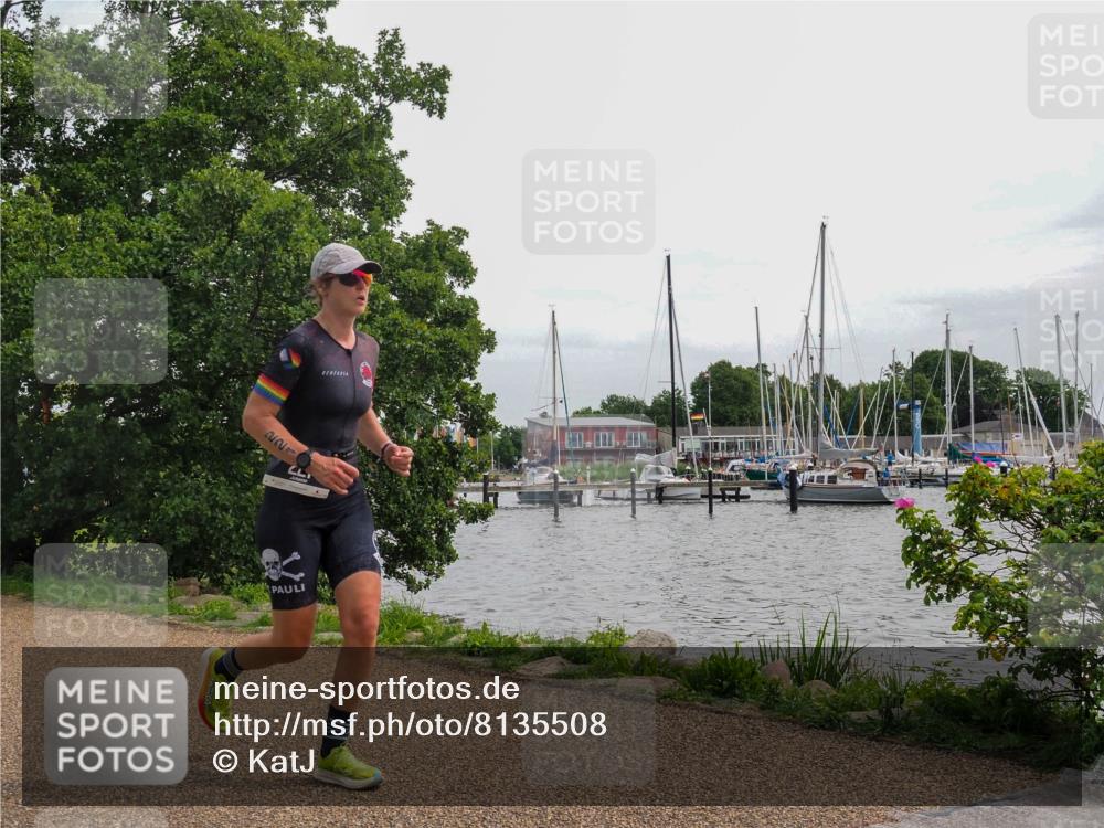22.06.2025 - Viking Triathlon KatJ http://msf.ph/oto/8135508 22.06.2025 14:24:35 Laufen 196, 221 meine-sportfotos.de