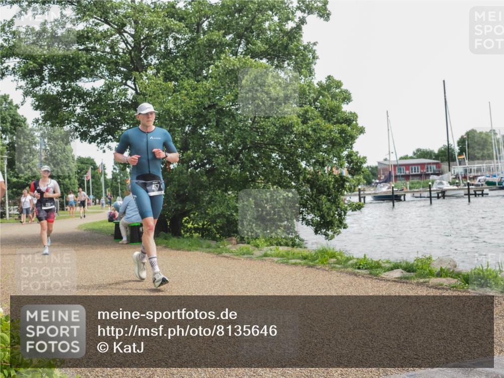 22.06.2025 - Viking Triathlon KatJ http://msf.ph/oto/8135646 22.06.2025 14:26:17 Laufen 320, 457 meine-sportfotos.de
