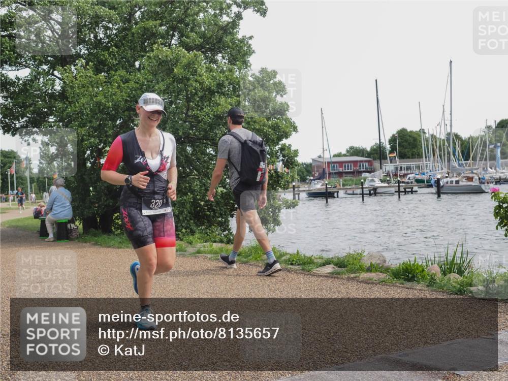 22.06.2025 - Viking Triathlon KatJ http://msf.ph/oto/8135657 22.06.2025 14:26:19 Laufen 320, 457 meine-sportfotos.de