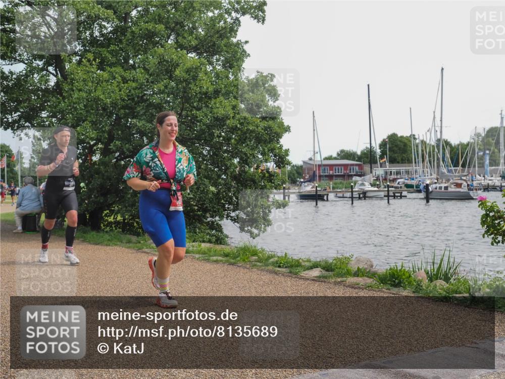 22.06.2025 - Viking Triathlon KatJ http://msf.ph/oto/8135689 22.06.2025 14:27:06 Laufen 38, 656, 660 meine-sportfotos.de