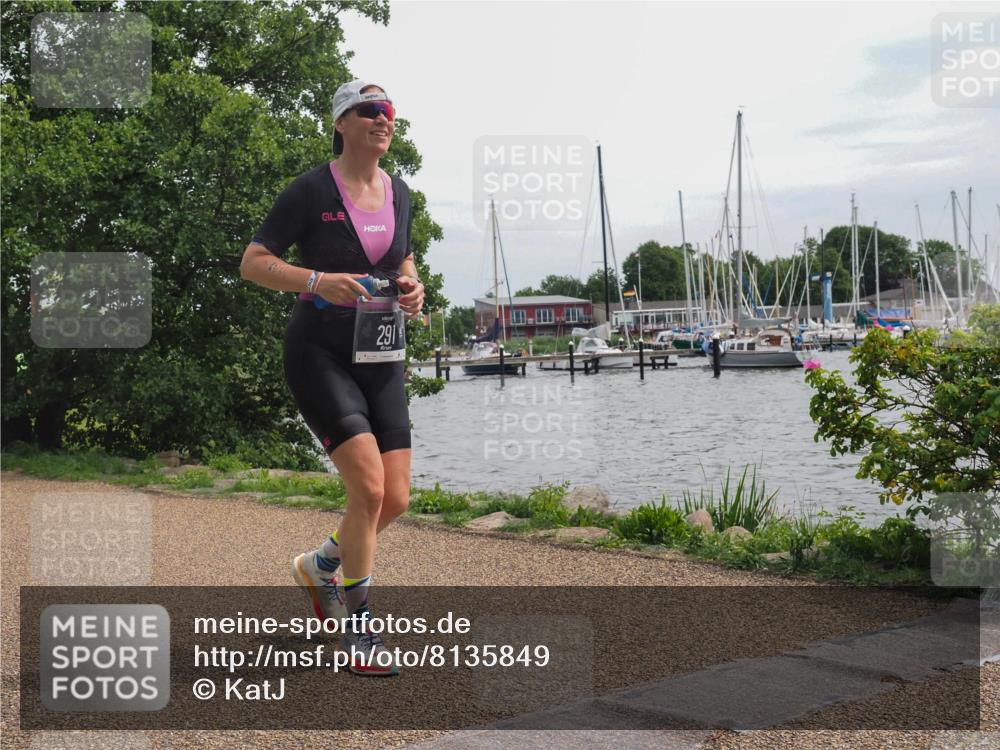 22.06.2025 - Viking Triathlon KatJ http://msf.ph/oto/8135849 22.06.2025 14:29:18 Laufen 291 meine-sportfotos.de