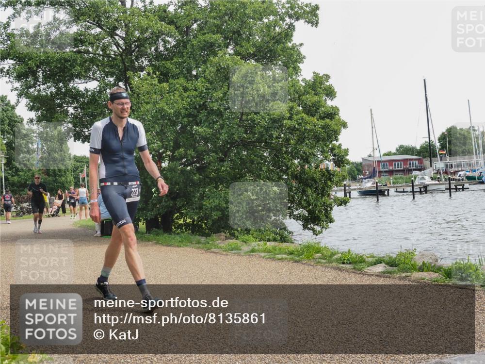 22.06.2025 - Viking Triathlon KatJ http://msf.ph/oto/8135861 22.06.2025 14:29:37 Laufen 223 meine-sportfotos.de