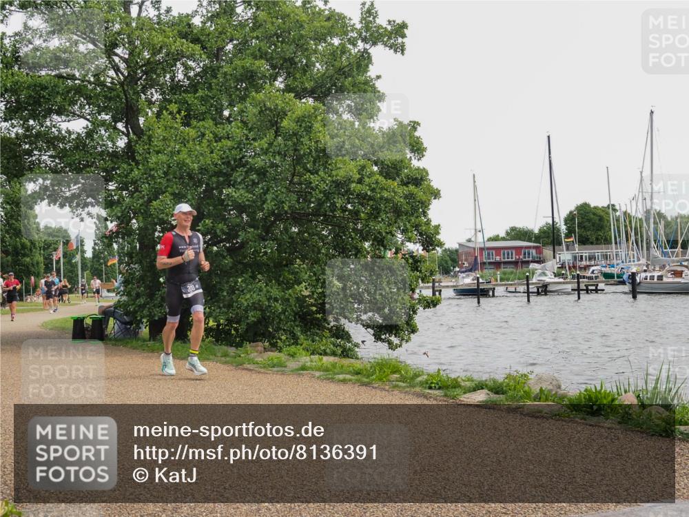 22.06.2025 - Viking Triathlon KatJ http://msf.ph/oto/8136391 22.06.2025 14:37:29 Laufen 300 meine-sportfotos.de