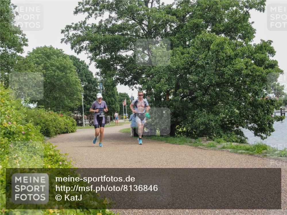 22.06.2025 - Viking Triathlon KatJ http://msf.ph/oto/8136846 22.06.2025 14:43:52 Laufen 76, 460 meine-sportfotos.de