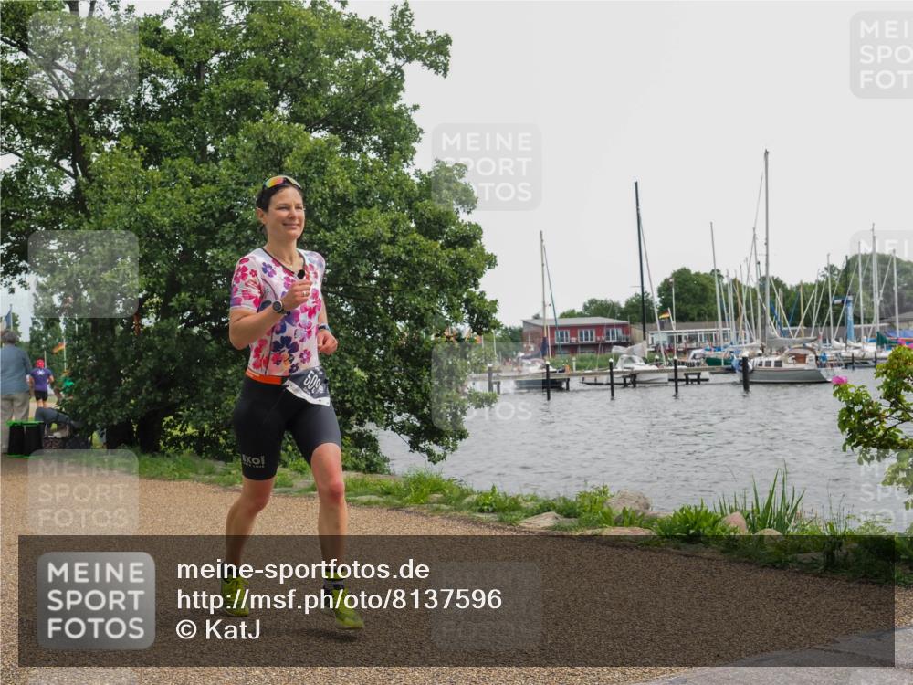 22.06.2025 - Viking Triathlon KatJ http://msf.ph/oto/8137596 22.06.2025 14:53:01 Laufen 509 meine-sportfotos.de