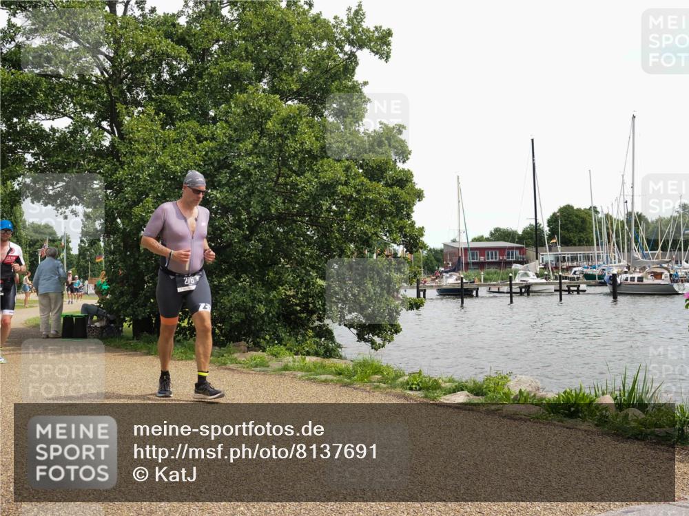 22.06.2025 - Viking Triathlon KatJ http://msf.ph/oto/8137691 22.06.2025 14:54:41 Laufen 150, 276 meine-sportfotos.de