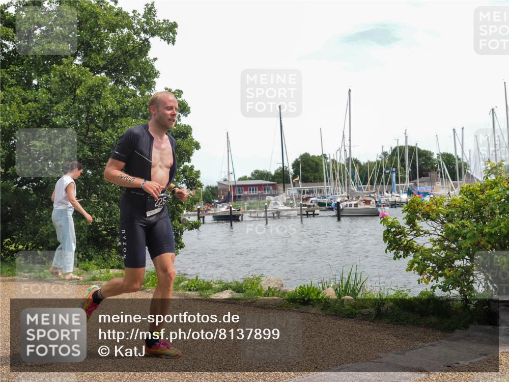 22.06.2025 - Viking Triathlon KatJ http://msf.ph/oto/8137899 22.06.2025 14:56:56 Laufen 225, 333 meine-sportfotos.de