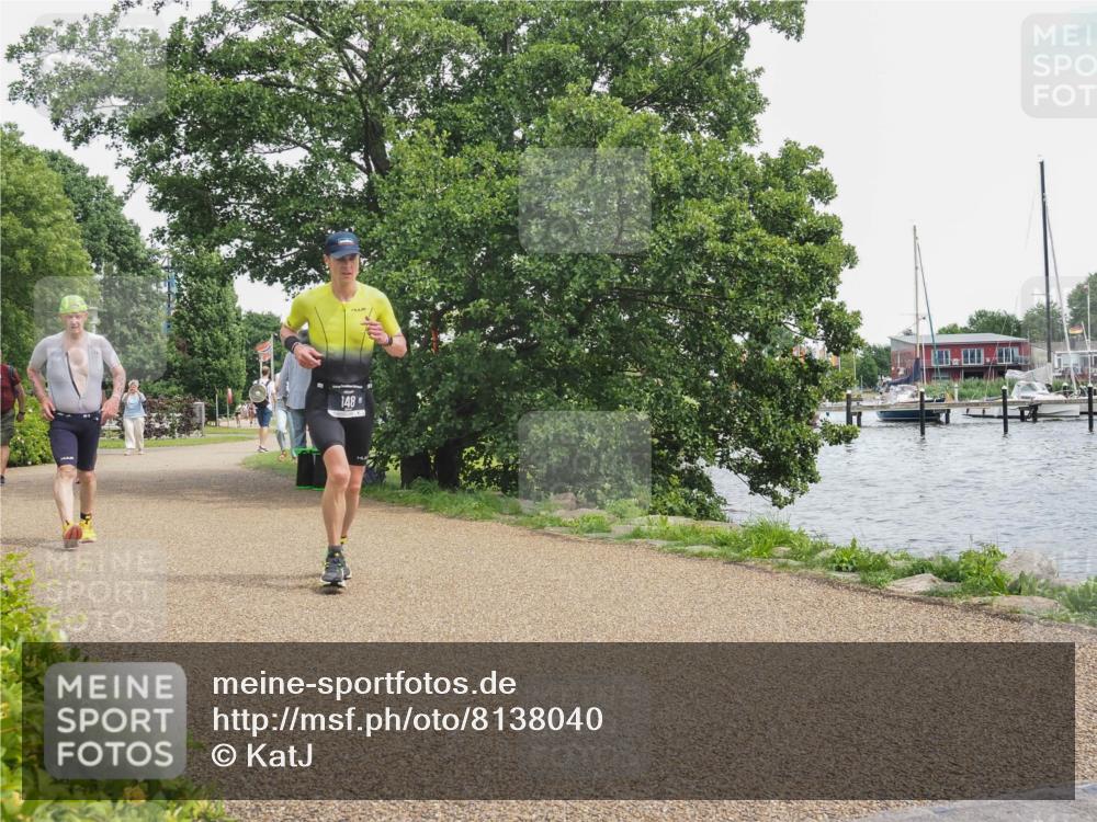22.06.2025 - Viking Triathlon KatJ http://msf.ph/oto/8138040 22.06.2025 14:59:19 Laufen 148, 456 meine-sportfotos.de