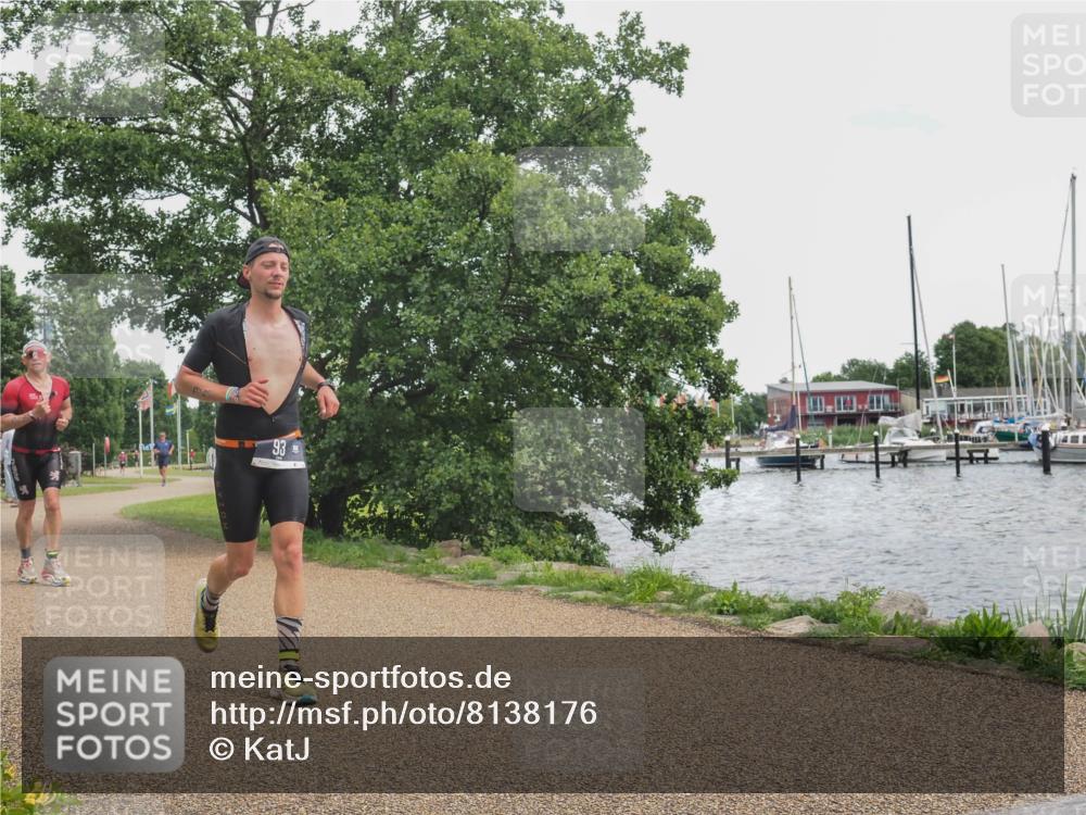 22.06.2025 - Viking Triathlon KatJ http://msf.ph/oto/8138176 22.06.2025 15:00:59 Laufen 93, 511 meine-sportfotos.de