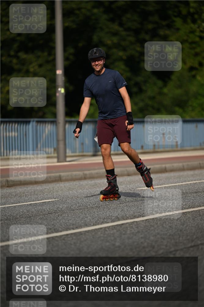 29.06.2025 - hella hamburg halbmarathon Dr. Thomas Lammeyer http://msf.ph/oto/8138980 29.06.2025 09:04:04 Kennedybrücke  meine-sportfotos.de