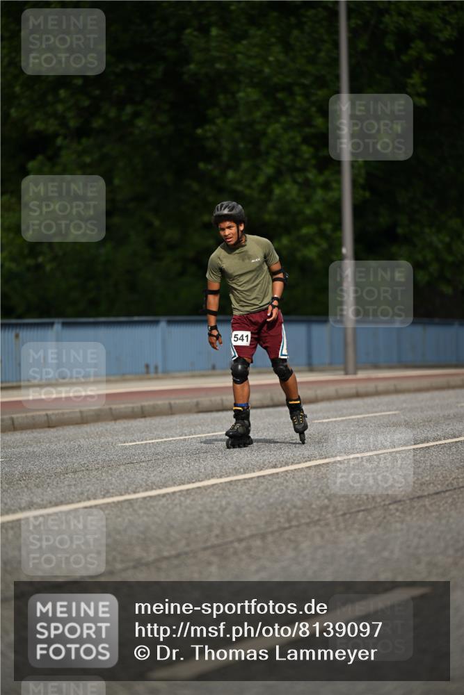 29.06.2025 - hella hamburg halbmarathon Dr. Thomas Lammeyer http://msf.ph/oto/8139097 29.06.2025 09:04:24 Kennedybrücke  meine-sportfotos.de