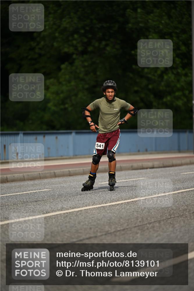 29.06.2025 - hella hamburg halbmarathon Dr. Thomas Lammeyer http://msf.ph/oto/8139101 29.06.2025 09:04:24 Kennedybrücke  meine-sportfotos.de