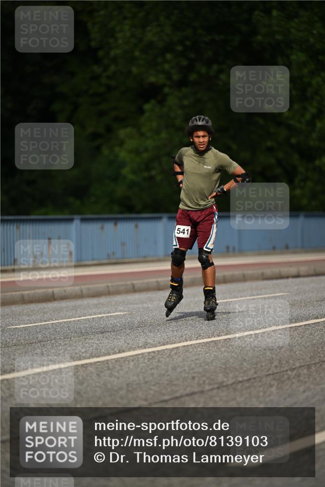 29.06.2025 - hella hamburg halbmarathon Dr. Thomas Lammeyer http://msf.ph/oto/8139103 29.06.2025 09:04:24 Kennedybrücke  meine-sportfotos.de