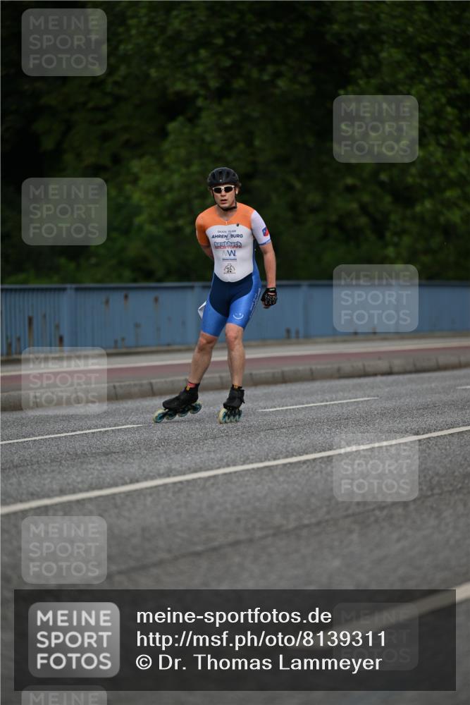 29.06.2025 - hella hamburg halbmarathon Dr. Thomas Lammeyer http://msf.ph/oto/8139311 29.06.2025 08:56:56 Kennedybrücke  meine-sportfotos.de