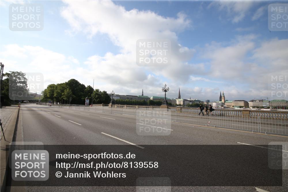 29.06.2025 - hella hamburg halbmarathon Jannik Wohlers http://msf.ph/oto/8139558 29.06.2025 08:29:27 Lombardsbrücke  meine-sportfotos.de