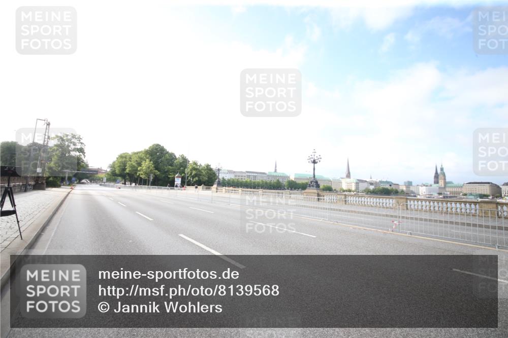 29.06.2025 - hella hamburg halbmarathon Jannik Wohlers http://msf.ph/oto/8139568 29.06.2025 08:29:57 Lombardsbrücke  meine-sportfotos.de