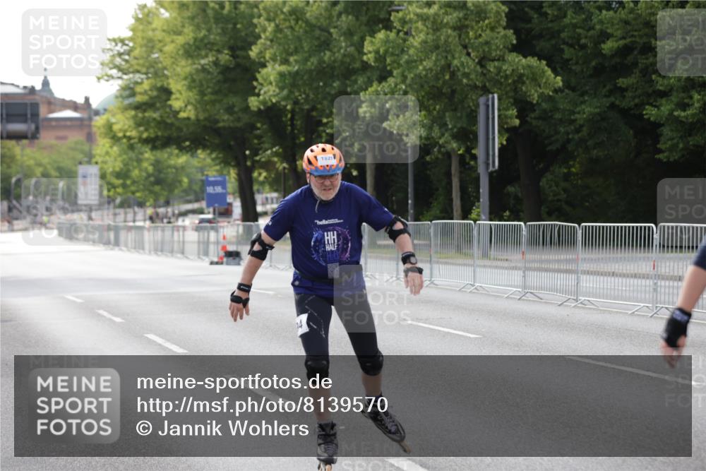 29.06.2025 - hella hamburg halbmarathon Jannik Wohlers http://msf.ph/oto/8139570 29.06.2025 09:03:27 Lombardsbrücke  meine-sportfotos.de