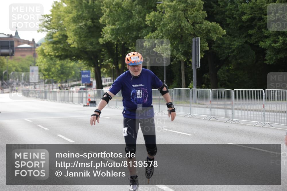 29.06.2025 - hella hamburg halbmarathon Jannik Wohlers http://msf.ph/oto/8139578 29.06.2025 09:03:27 Lombardsbrücke  meine-sportfotos.de