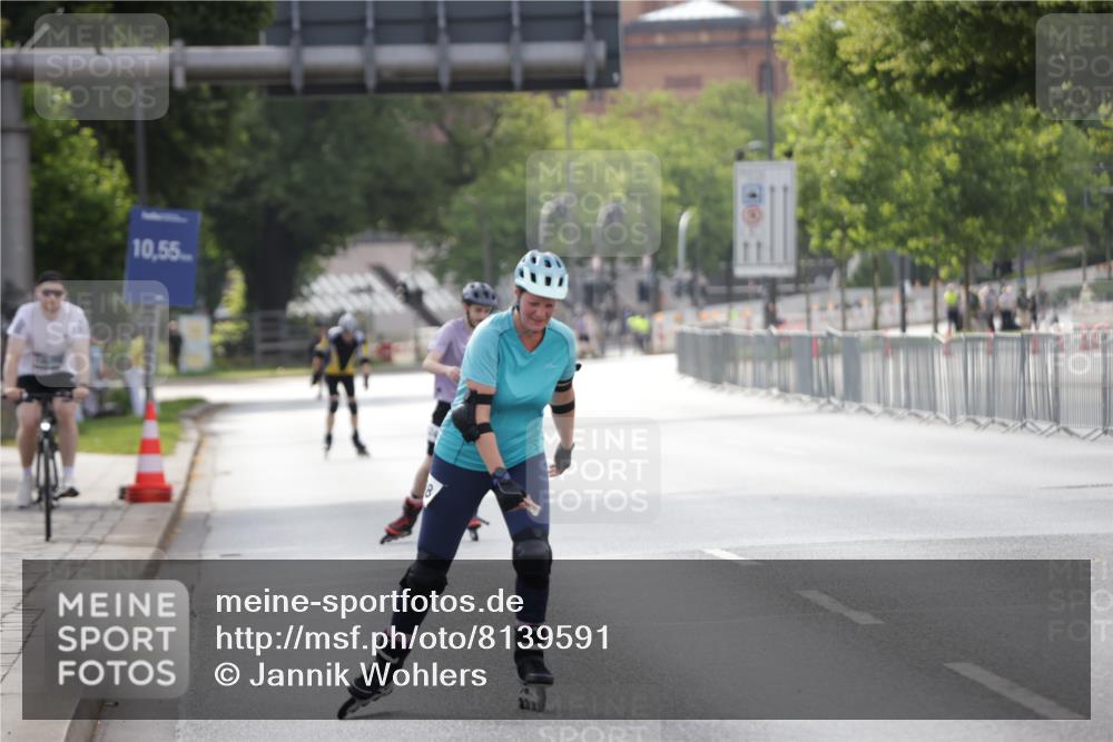 29.06.2025 - hella hamburg halbmarathon Jannik Wohlers http://msf.ph/oto/8139591 29.06.2025 09:03:29 Lombardsbrücke  meine-sportfotos.de
