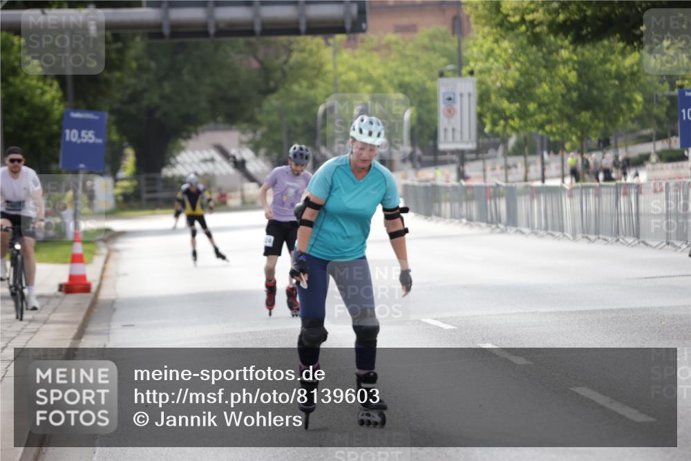 29.06.2025 - hella hamburg halbmarathon Jannik Wohlers http://msf.ph/oto/8139603 29.06.2025 09:03:29 Lombardsbrücke  meine-sportfotos.de