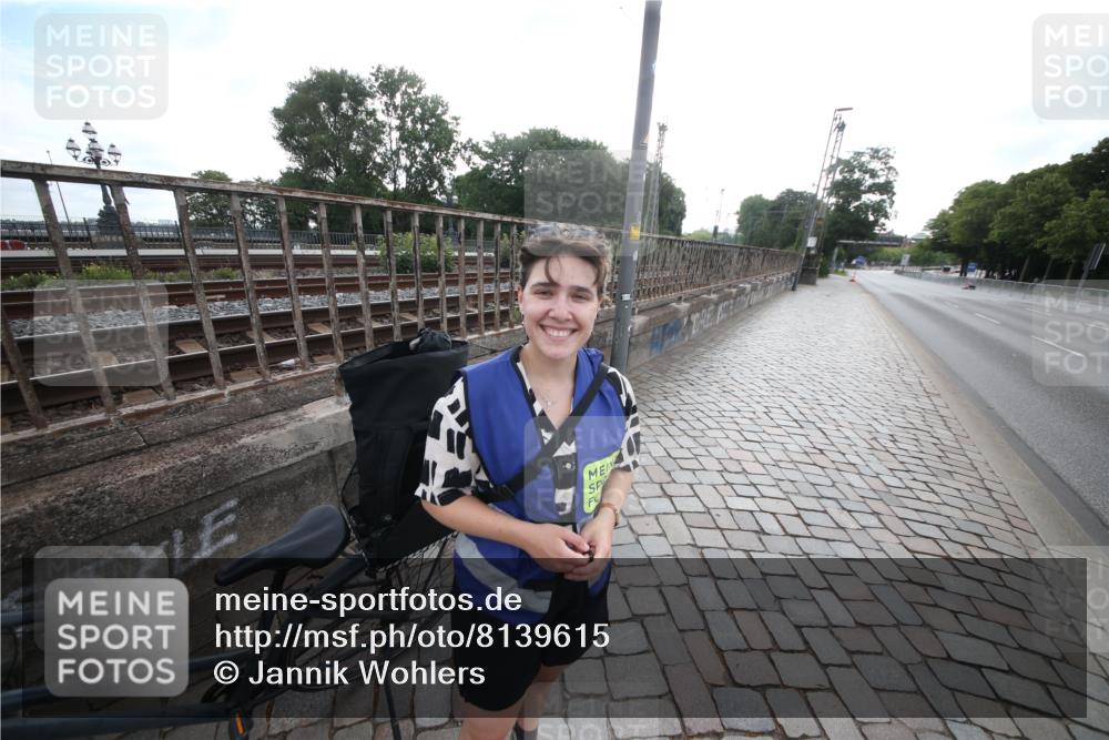 29.06.2025 - hella hamburg halbmarathon Jannik Wohlers http://msf.ph/oto/8139615 29.06.2025 08:33:04 Lombardsbrücke  meine-sportfotos.de
