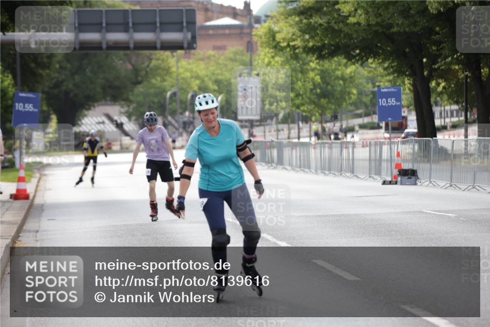 29.06.2025 - hella hamburg halbmarathon Jannik Wohlers http://msf.ph/oto/8139616 29.06.2025 09:03:30 Lombardsbrücke  meine-sportfotos.de