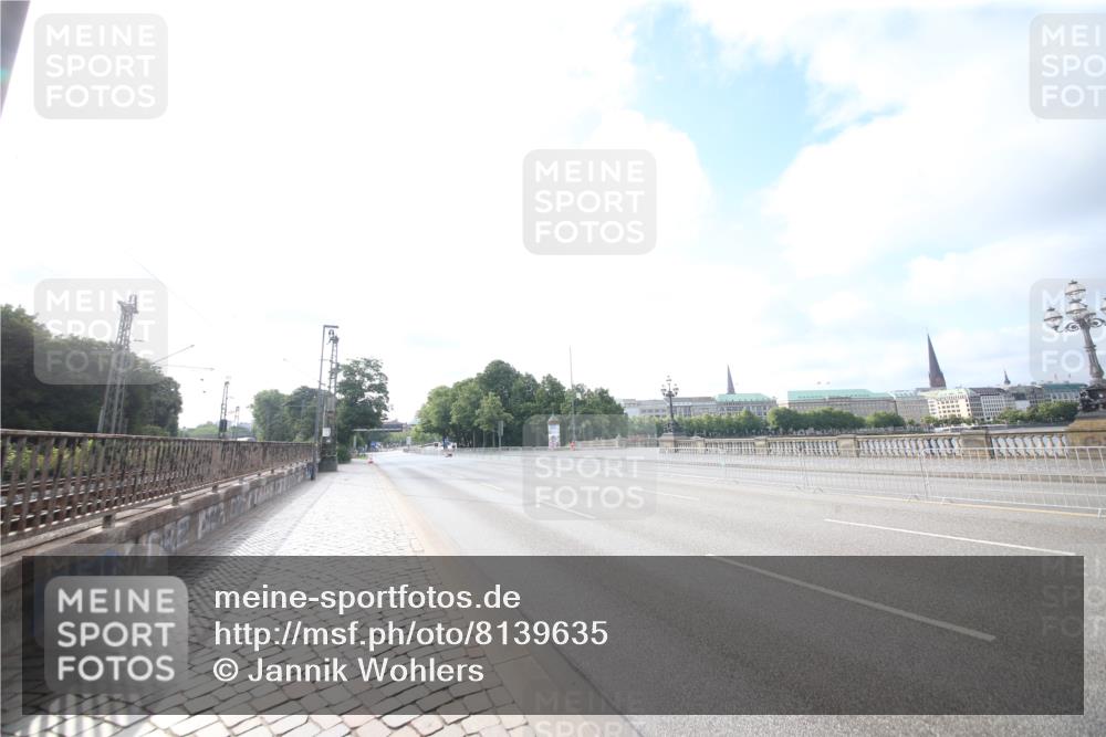 29.06.2025 - hella hamburg halbmarathon Jannik Wohlers http://msf.ph/oto/8139635 29.06.2025 08:35:50 Lombardsbrücke  meine-sportfotos.de