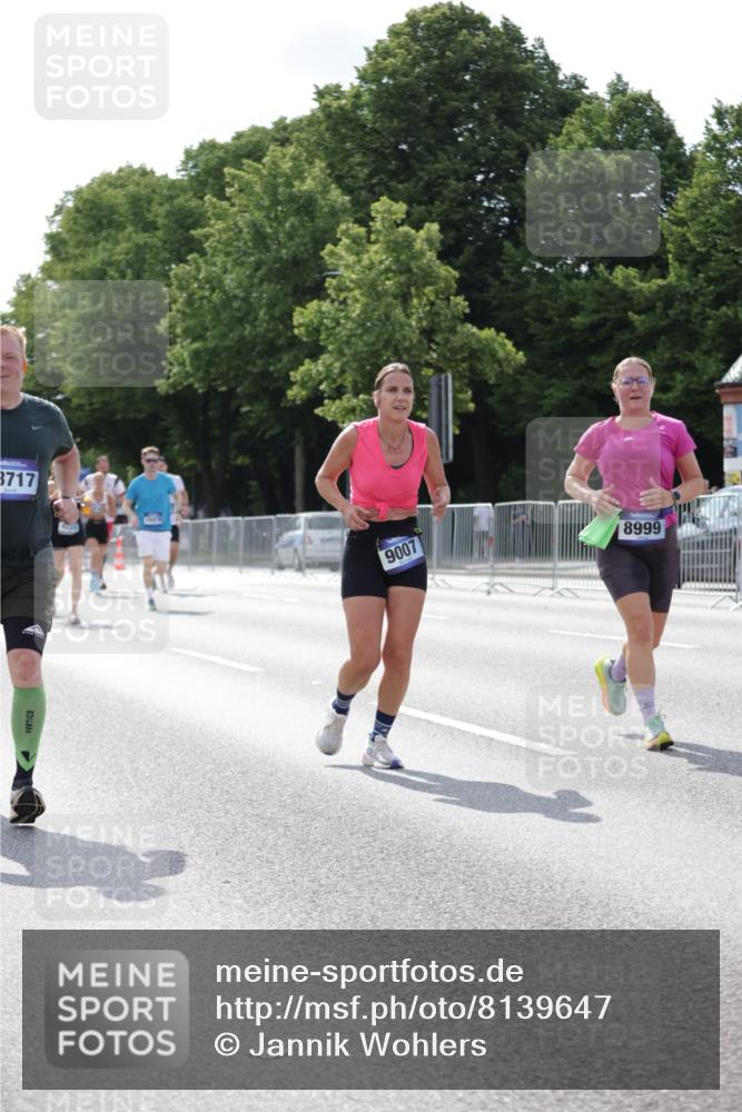 29.06.2025 - hella hamburg halbmarathon Jannik Wohlers http://msf.ph/oto/8139647 29.06.2025 10:04:46 Lombardsbrücke 1863, 2424, 3071, 3413, 3578, 4220, 6059, 6907, 6908, 7302, 7826, 8089, 8999, 9007, 9075, 9165, 11595, 13327, 13717, 14203, 16478, 16847, 17112, 17707, 17818, 18189, 18616, 18617, 19034 meine-sportfotos.de
