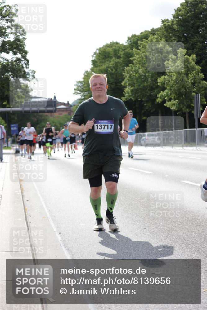 29.06.2025 - hella hamburg halbmarathon Jannik Wohlers http://msf.ph/oto/8139656 29.06.2025 10:04:46 Lombardsbrücke 1863, 2424, 3071, 3413, 3578, 4220, 6059, 6907, 6908, 7302, 7826, 8089, 8999, 9007, 9075, 9165, 11595, 13327, 13717, 14203, 16478, 16847, 17112, 17707, 17818, 18189, 18616, 18617, 19034 meine-sportfotos.de