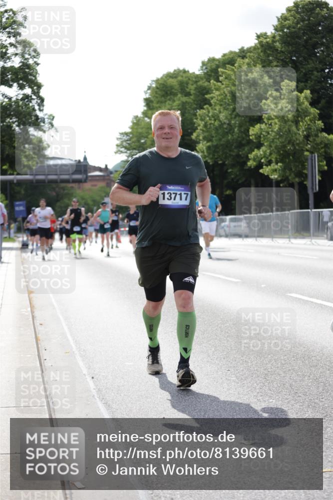 29.06.2025 - hella hamburg halbmarathon Jannik Wohlers http://msf.ph/oto/8139661 29.06.2025 10:04:46 Lombardsbrücke 1863, 2424, 3071, 3413, 3578, 4220, 6059, 6907, 6908, 7302, 7826, 8089, 8999, 9007, 9075, 9165, 11595, 13327, 13717, 14203, 16478, 16847, 17112, 17707, 17818, 18189, 18616, 18617, 19034 meine-sportfotos.de