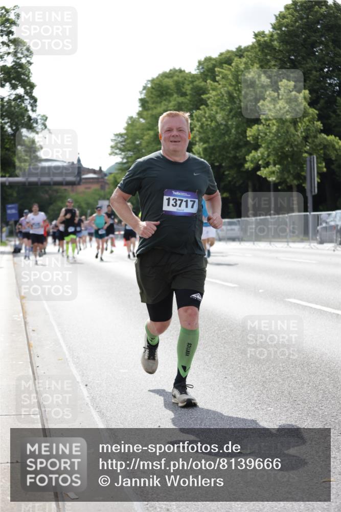 29.06.2025 - hella hamburg halbmarathon Jannik Wohlers http://msf.ph/oto/8139666 29.06.2025 10:04:47 Lombardsbrücke 1863, 2424, 3071, 3413, 3578, 4220, 6059, 6907, 6908, 7302, 7826, 8089, 8999, 9007, 9075, 9165, 9559, 13221, 13327, 13717, 14203, 16478, 16847, 17112, 17707, 18189, 18616, 18617, 19034 meine-sportfotos.de