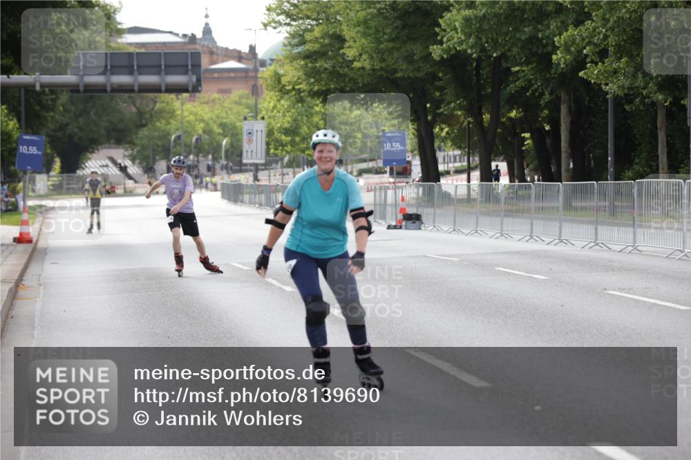 29.06.2025 - hella hamburg halbmarathon Jannik Wohlers http://msf.ph/oto/8139690 29.06.2025 09:03:31 Lombardsbrücke  meine-sportfotos.de